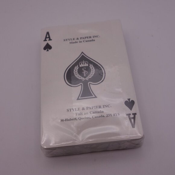 Style & Paper Two Decks of Golf Club Themed Playing Cards 901GF Made in Canada - Picture 7 of 16